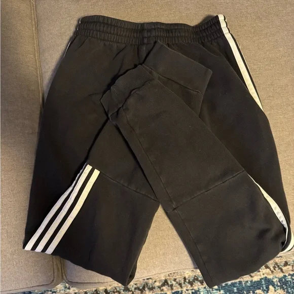 Juniors adidas joggers size s - Picture 4 of 5